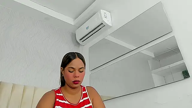 keyla mejia online show from July 12, 12:28 pm