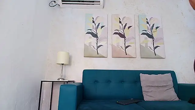 keyla mejia online show from February 5, 12:19 pm