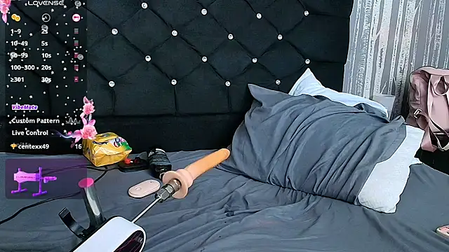 Alicee Moonn online show from November 10, 8:26 pm