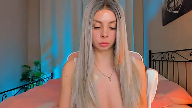 VelvetEliza online show from November 25, 9:15 pm