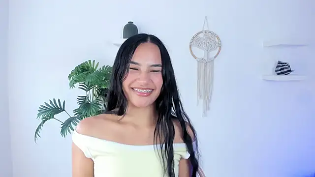 emily yeon online show from December 13, 7:53 pm