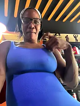 Bustykeyla online show from January 8, 5:17 pm