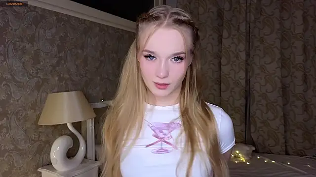 Snapshot of Emma_Frosty chatting on September 9, 6:41 pm Emma Frosty online show from September 9, 6:41 pm