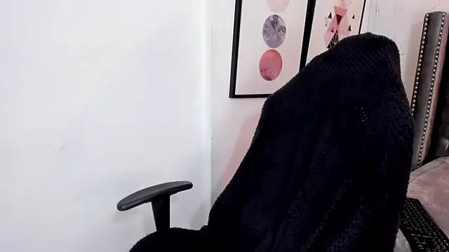 Anya Belth online show from August 1, 9:17 pm