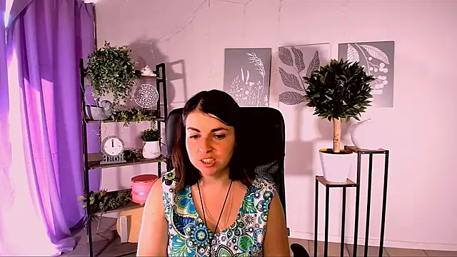 MartaEdams online show from June 10, 5:28 am