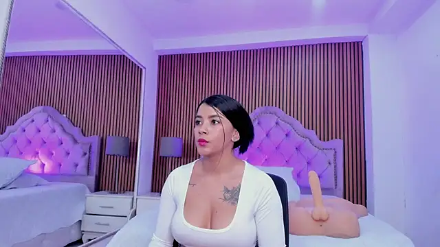 SelenaStonne online show from November 8, 8:25 pm