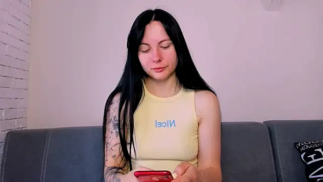 Elle Pearl  online show from June 2, 6:36 am
