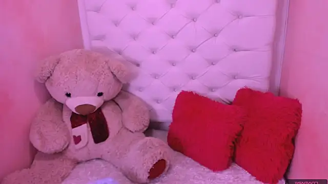 eimy skinny  online show from May 13, 1:17 pm