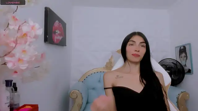 Snapshot of eimy_skinny_ chatting on October 23, 4:57 pm eimy skinny  online show from October 23, 4:57 pm