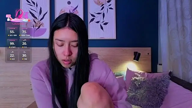 SarahMiler  online show from March 17, 11:58 am