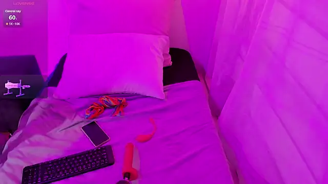 Samaraa Smith online show from October 10, 12:21 pm