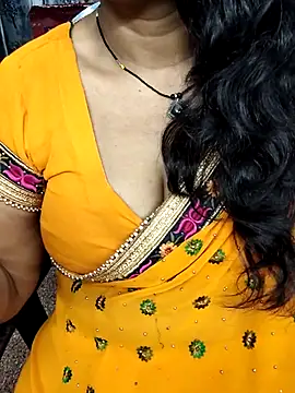 Hotty Sonali online show from May 3, 2:15 am