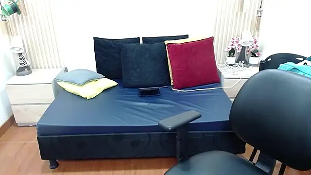 Sahamara 07 online show from June 18, 7:41 pm