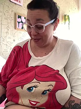 LupeLok online show from June 11, 4:04 pm
