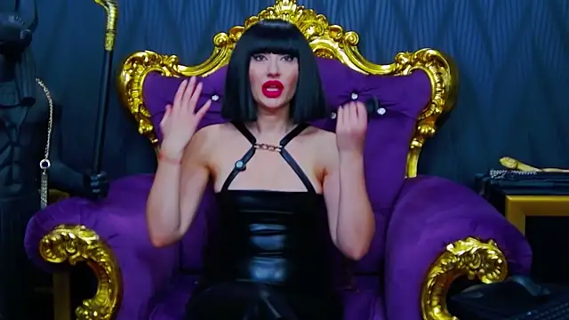 LaraMaeve online show from December 15, 6:40 am