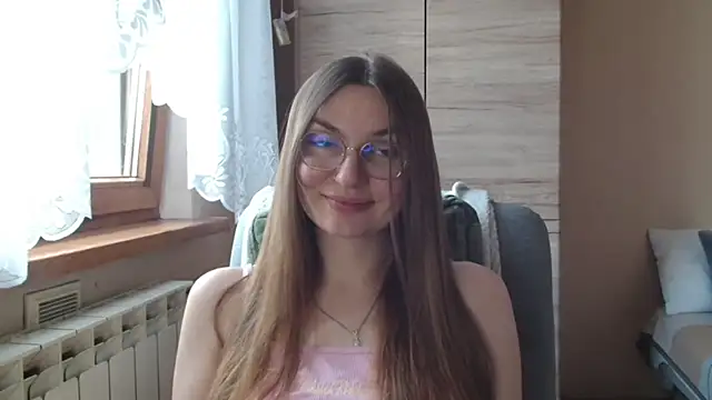 LooveELLYx online show from July 3, 6:41 am