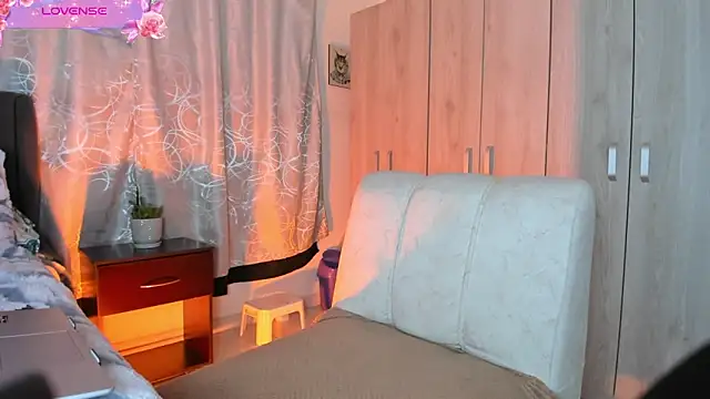 Snapshot of Miss_liizz chatting on October 15, 1:19 am Miss liizz online show from October 15, 1:19 am