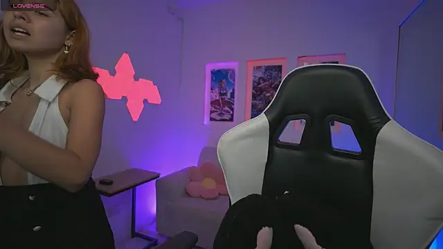 DahliaGrey online show from April 28, 11:36 am