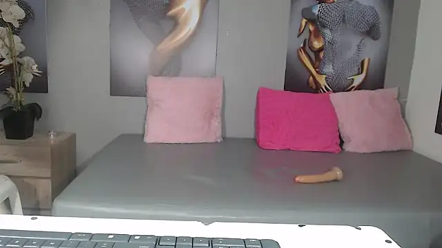 AntonellaBlanc online show from June 4, 2:43 pm