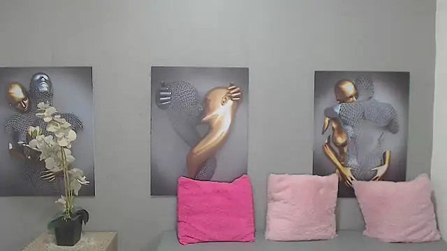 AntonellaBlanc online show from July 1, 4:56 am