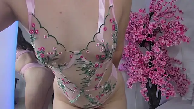 cristina gallardo online show from November 14, 1:00 pm