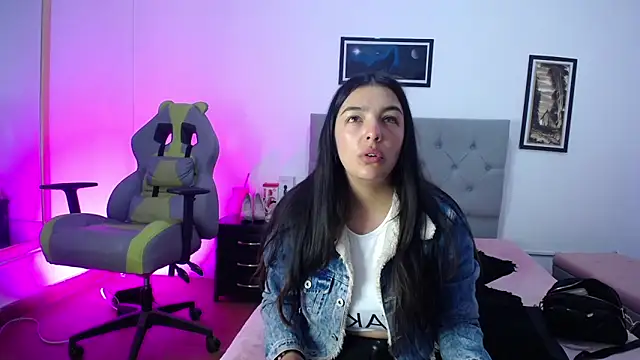 Esmeraldaa- online show from October 22, 4:28 am