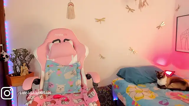 princessluna 19 online show from July 11, 9:59 pm