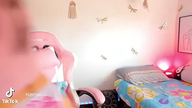 princessluna 19 online show from June 25, 9:16 pm