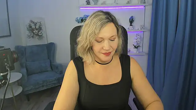 NinaStarle online show from November 6, 11:49 am