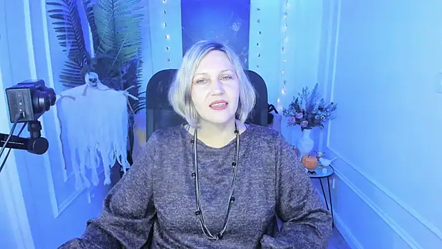 NinaStarle online show from October 17, 4:48 am