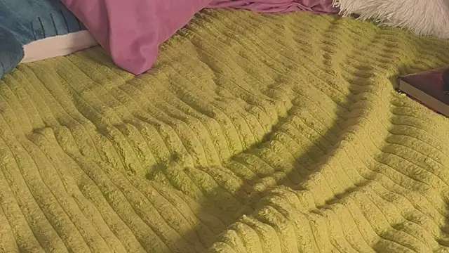 Alice Pops online show from November 29, 1:20 am