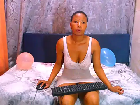 Snapshot of ebonyfirexx chatting on September 18, 6:12 am ebonyfirexx online show from September 18, 6:12 am