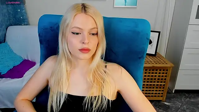 KatherineePierce online show from July 18, 1:31 am