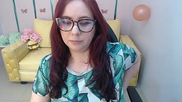 bellatrix ch online show from April 28, 1:04 pm