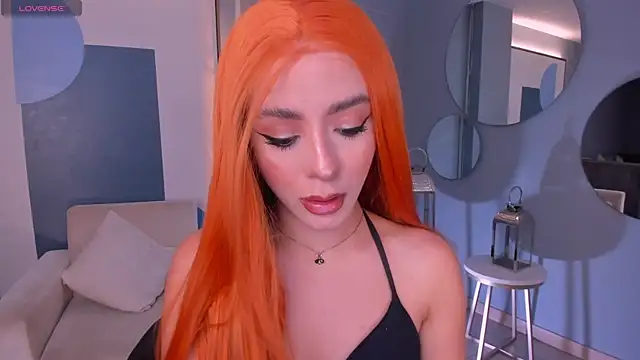IsabellaMoreau online show from May 11, 8:17 pm