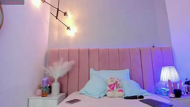 Alisson Owen online show from November 28, 4:15 am