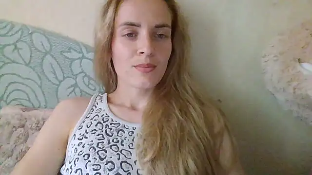 JayeTyler online show from June 20, 11:14 am