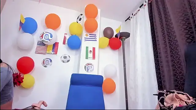 miaroberts69 online show from June 30, 12:10 am