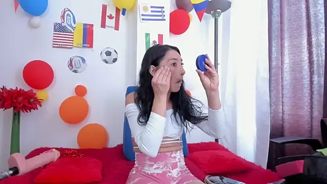 miaroberts69 online show from July 14, 8:35 pm