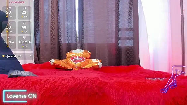 miaroberts69 online show from February 19, 10:30 pm