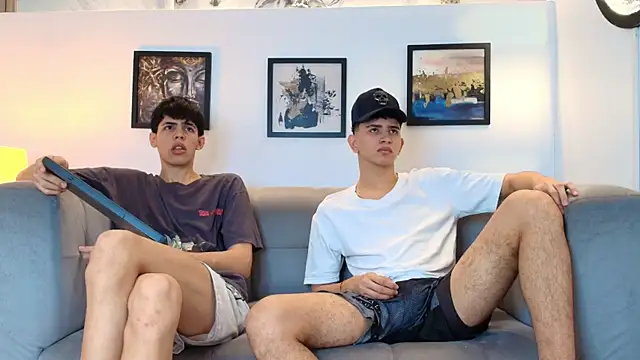 TWINKS FRIENDS online show from March 17, 1:26 pm