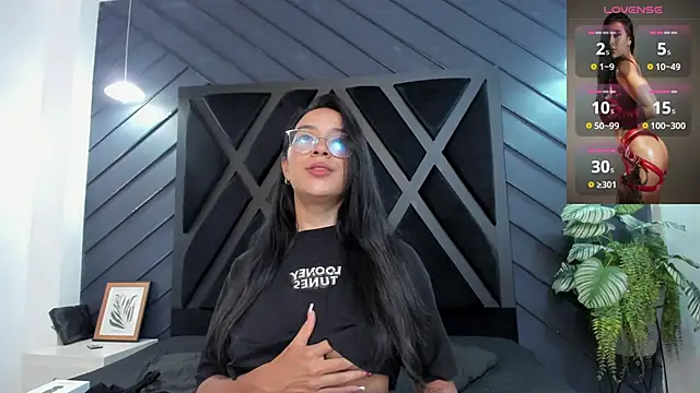 zoe martins  online show from November 21, 5:37 pm