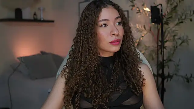 isabella-garcia- online show from July 12, 1:23 pm