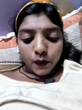 Snapshot of Sweet_Liza04 chatting on October 13, 1:36 pm Sweet Liza04 online show from October 13, 1:36 pm