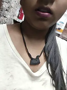 Snapshot of Sweet_Liza04 chatting on October 18, 8:54 pm Sweet Liza04 online show from October 18, 8:54 pm