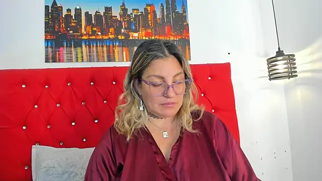 carolinacrus01 online show from March 5, 4:47 pm