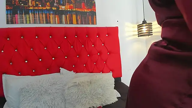 carolinacrus01 online show from March 7, 3:08 pm