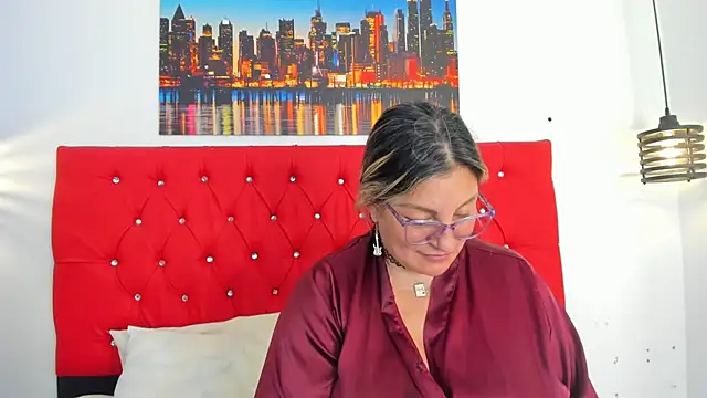 carolinacrus01 online show from March 4, 4:46 pm