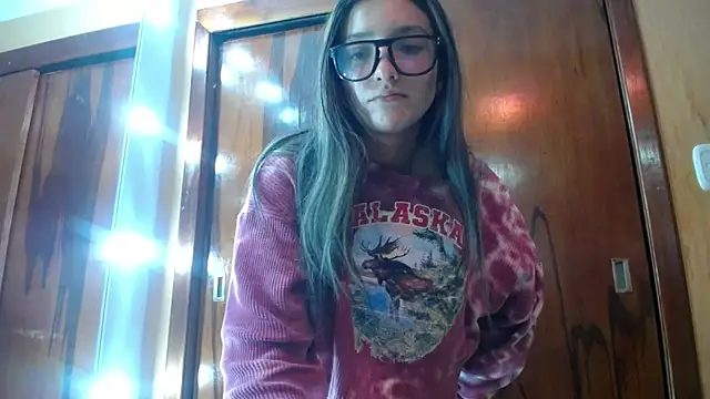 miss lilieth online show from June 21, 4:44 pm