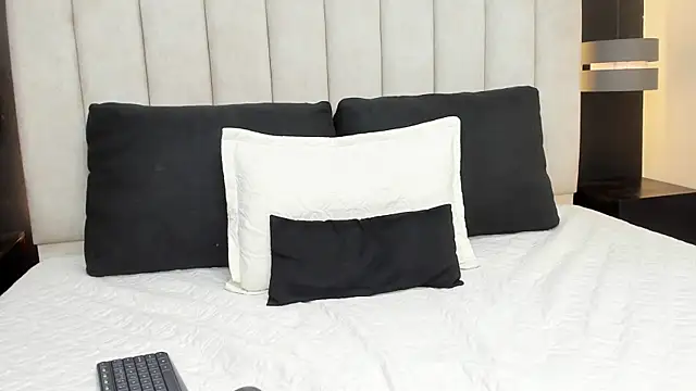 Matilda Liz online show from November 22, 1:14 pm